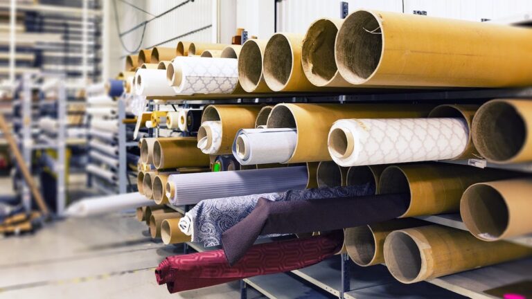 2024 starts stronger in UK, manufacturing output contracts: S&P GMI!!